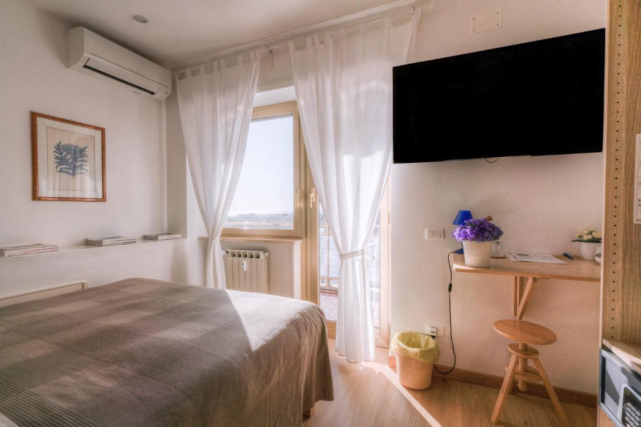 La Casa Sul Mare Panzió Civitavecchia Kültér fotó